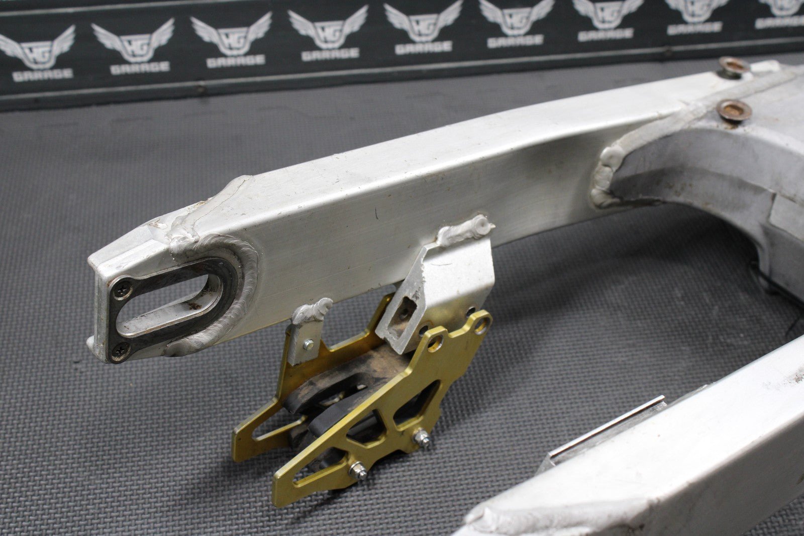 2000 SUZUKI RM125 RM250 OEM SWINGARM SWING ARM SUSPENSION 61000 - 36E00 - hggarage