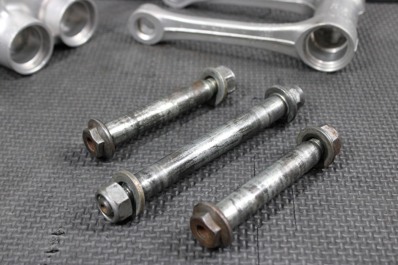 1998 HONDA CR125R CR250R OEM REAR SHOCK LINKAGE LINKS RELAY ARM BOLTS NICE! - hggarage