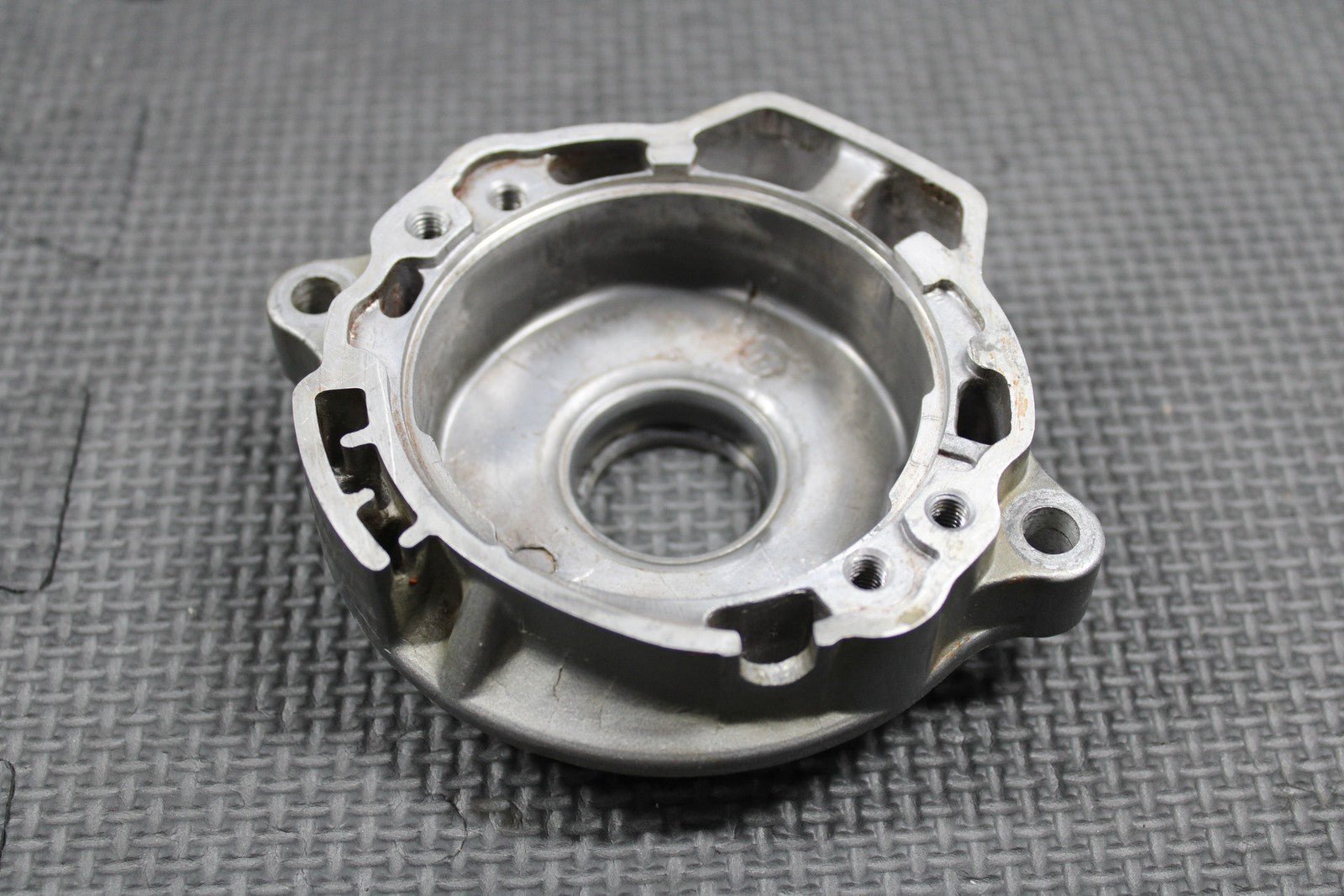 1999 HONDA XR200R 86 - 02 OEM IGNITION PULSE GENERATOR BASE & COVER 12332 - KT0 - 000 - hggarage