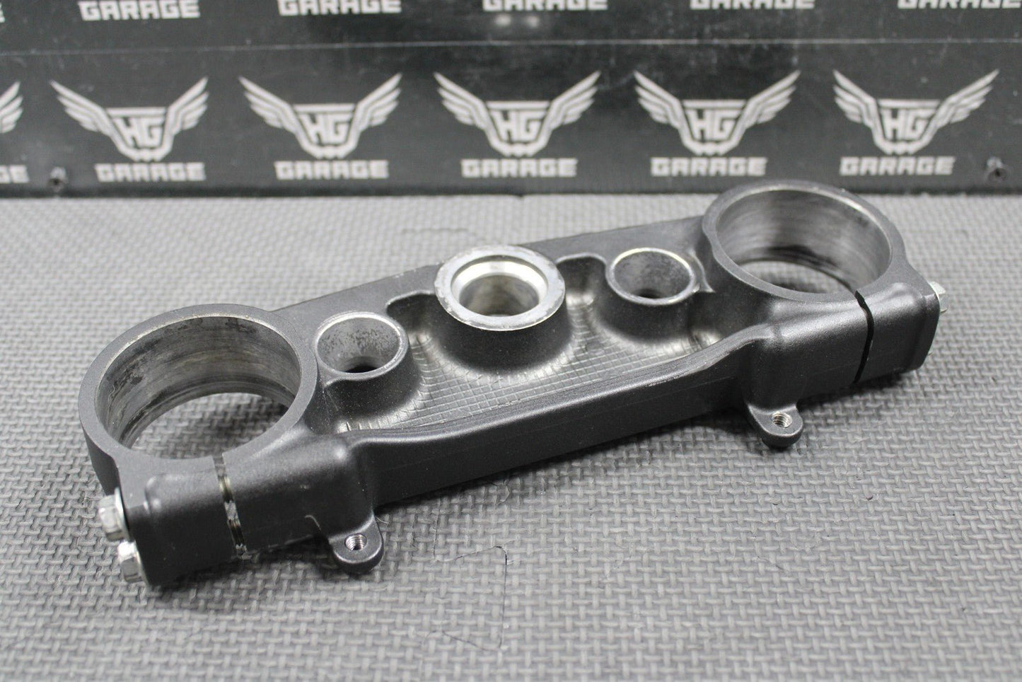 2019 SUZUKI RMZ250 OEM FRONT FORK UPPER TRIPLE TREE CLAMP BRACKET 51311 - 46K00 - hggarage
