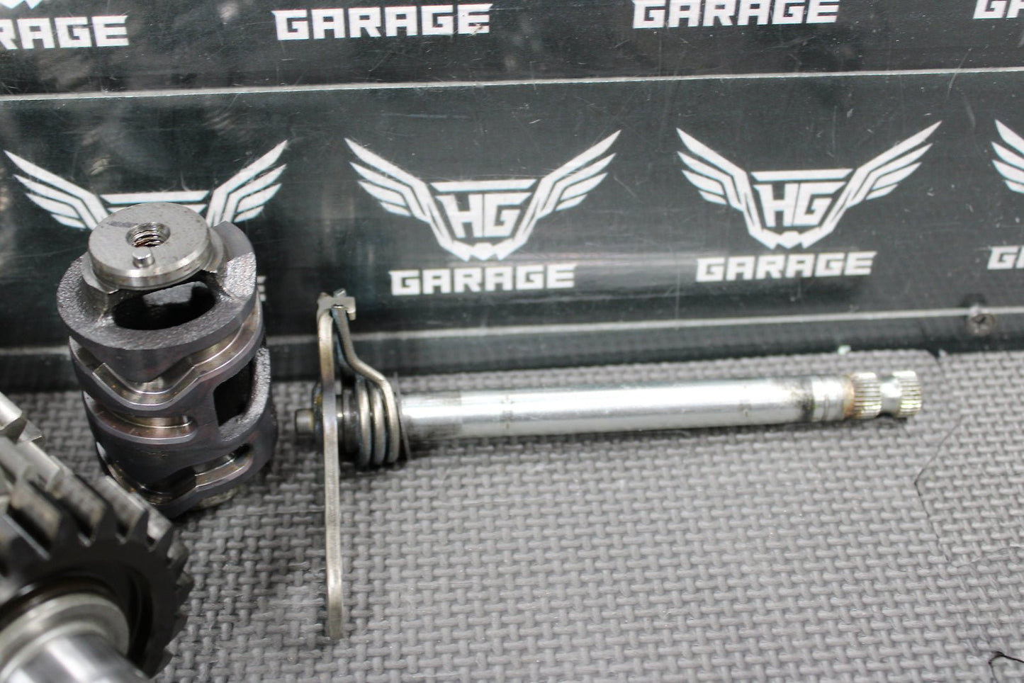 2009 YAMAHA YZ450F OEM ENGINE TRANSMISSION TRANNY ASSEMBLY GEARS - hggarage