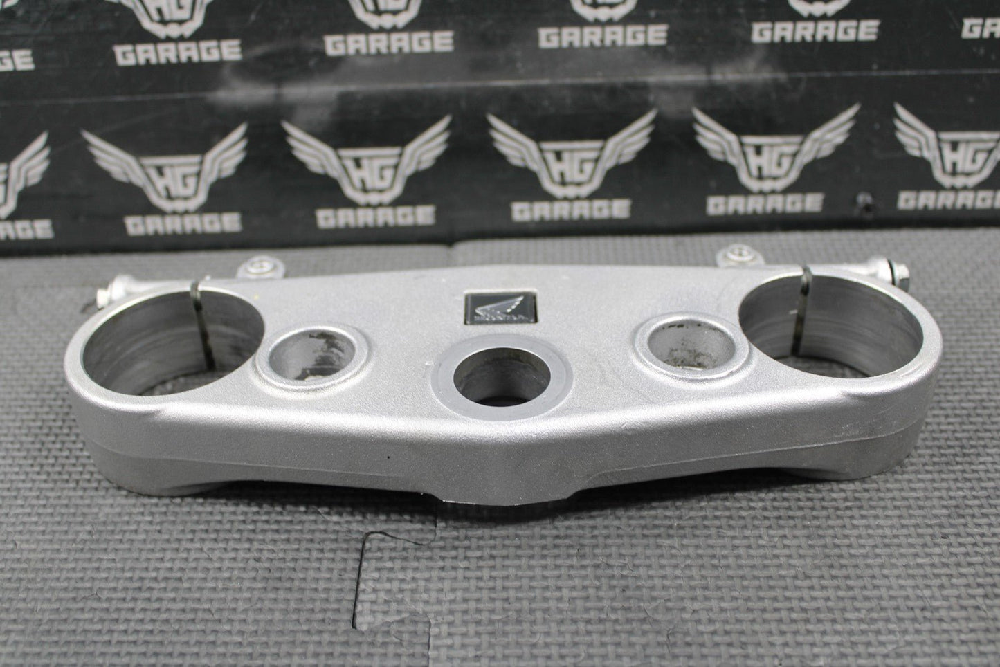 2008 2009 HONDA CRF250R OEM UPPER TRIPLE TREE BAR CLAMP BRIDGE 53300 - MEN - A10 - hggarage