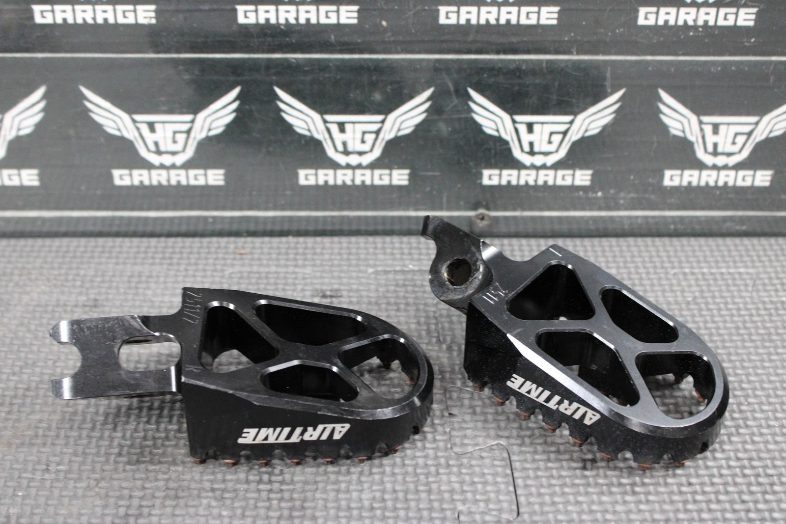 2007 HONDA CRF450R AIR TIME BILLET FOOT PEGS PEDALS FRAME STAND FOOTPEG BLACK - hggarage
