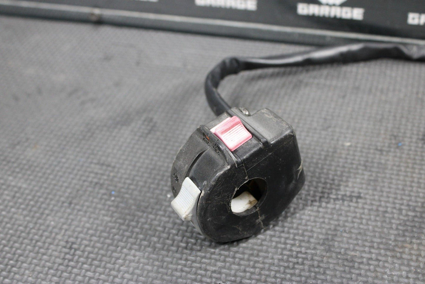 1991 87 - 94 YAMAHA BANSHEE 350 OEM LEFT HANDLEBAR HEADLIGHT ENGINE CUTOFF SWITCH - hggarage