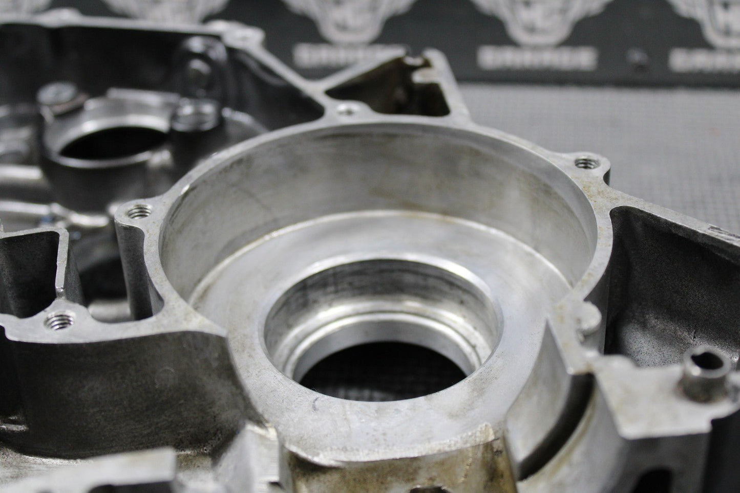 1988 HONDA CR125R OEM RIGHT ENGINE MOTOR CRANKCASE CRANK CASE 111A0 - KS6 - 830 GOOD - hggarage