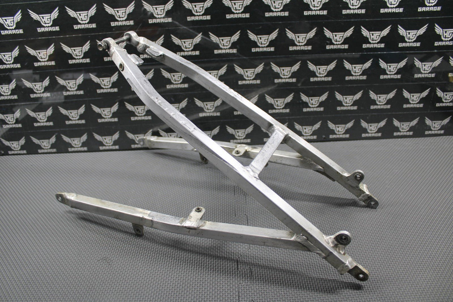 2000 2001 HONDA CR125 CR250R OEM REAR BACK SUB FRAME SUBFRAME 50200 - KZ3 - J30 GOOD - hggarage