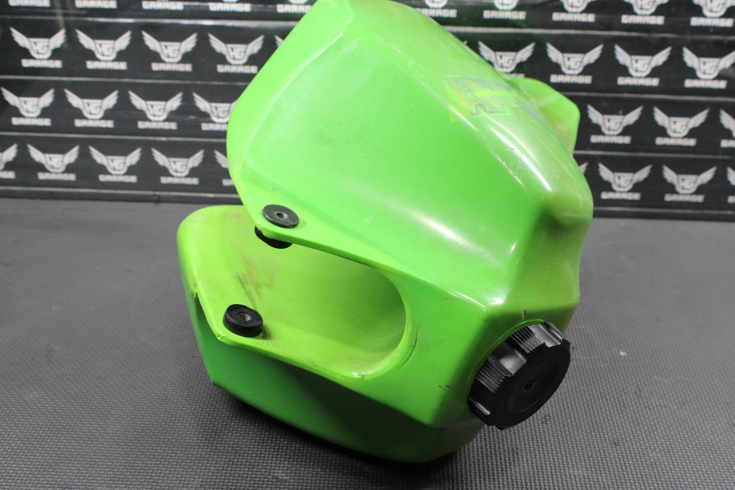 1986 KAWASAKI KDX200 OEM GAS FUEL TANK CELL PETROL RESERVOIR READ DESC! - hggarage