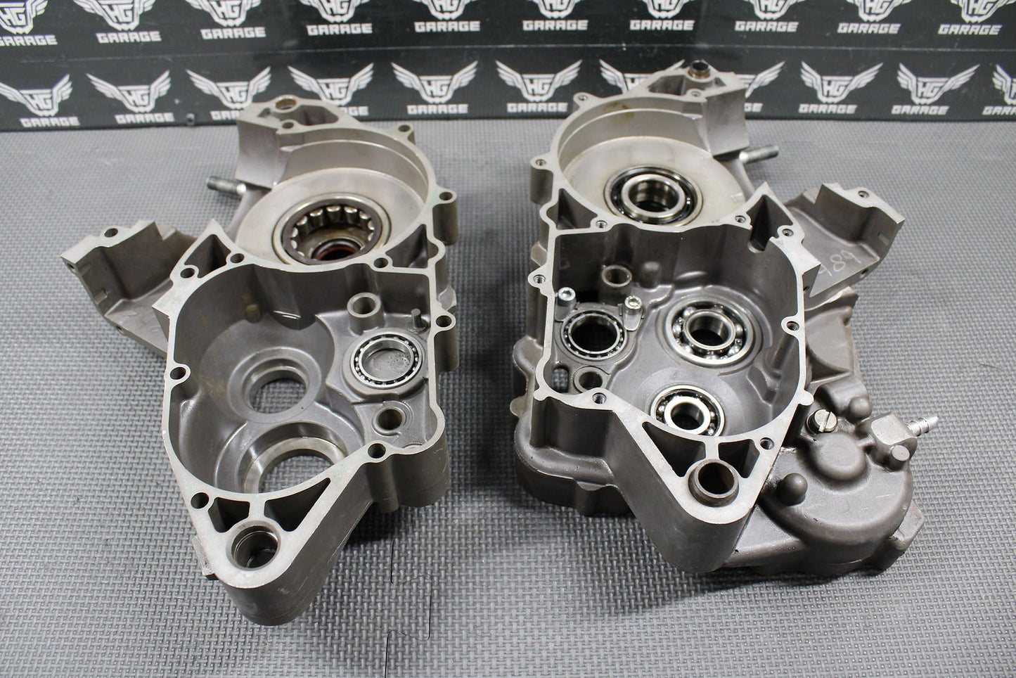 2001 KTM 300 EXC OEM LEFT RIGHT ENGINE MOTOR CRANKCASE CRANK CASES 54730000144 - hggarage