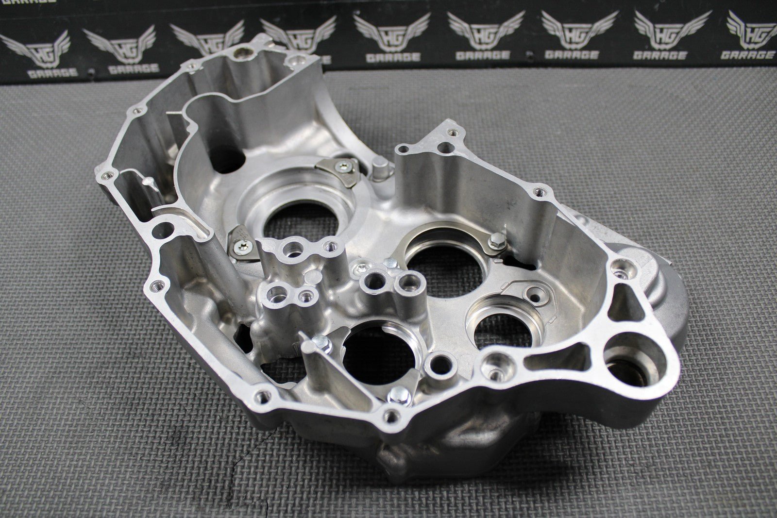 2009 YAMAHA 06 - 09 YZ450F OEM RIGHT SIDE ENGINE MOTOR CRANKCASE CRANK CASE GOOD! - hggarage