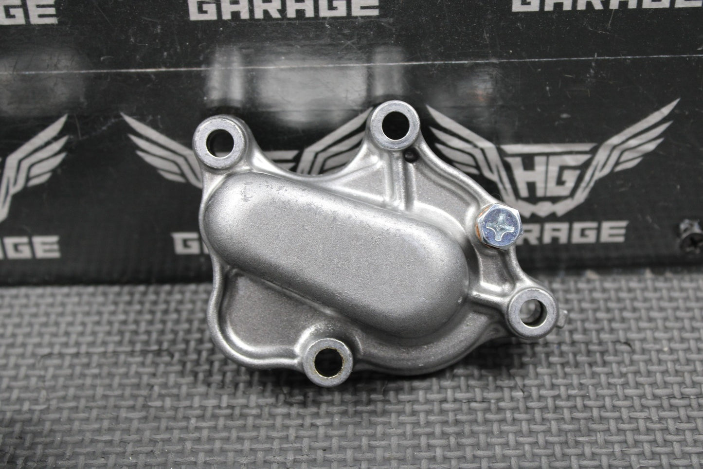 2001 94 - 01 HONDA CR500R OEM WATER PUMP SHAFT IMPELLER W HOUSING 19221 - MAC - 670 - hggarage