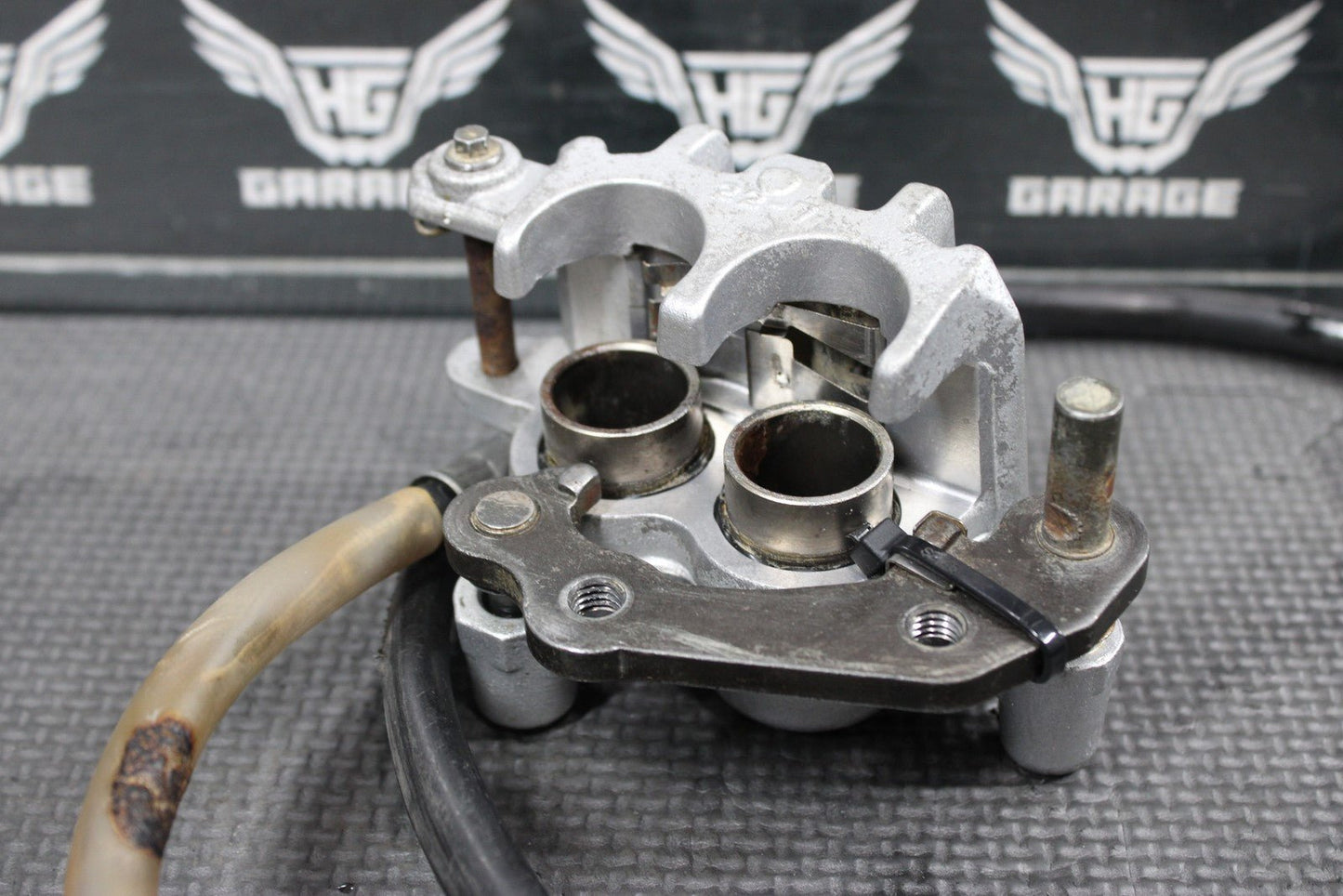 2001 KAWASAKI KX100 BIGWHEEL OEM TOKICO FRONT BRAKE CALIPER 43041 - 1681 - GN - hggarage