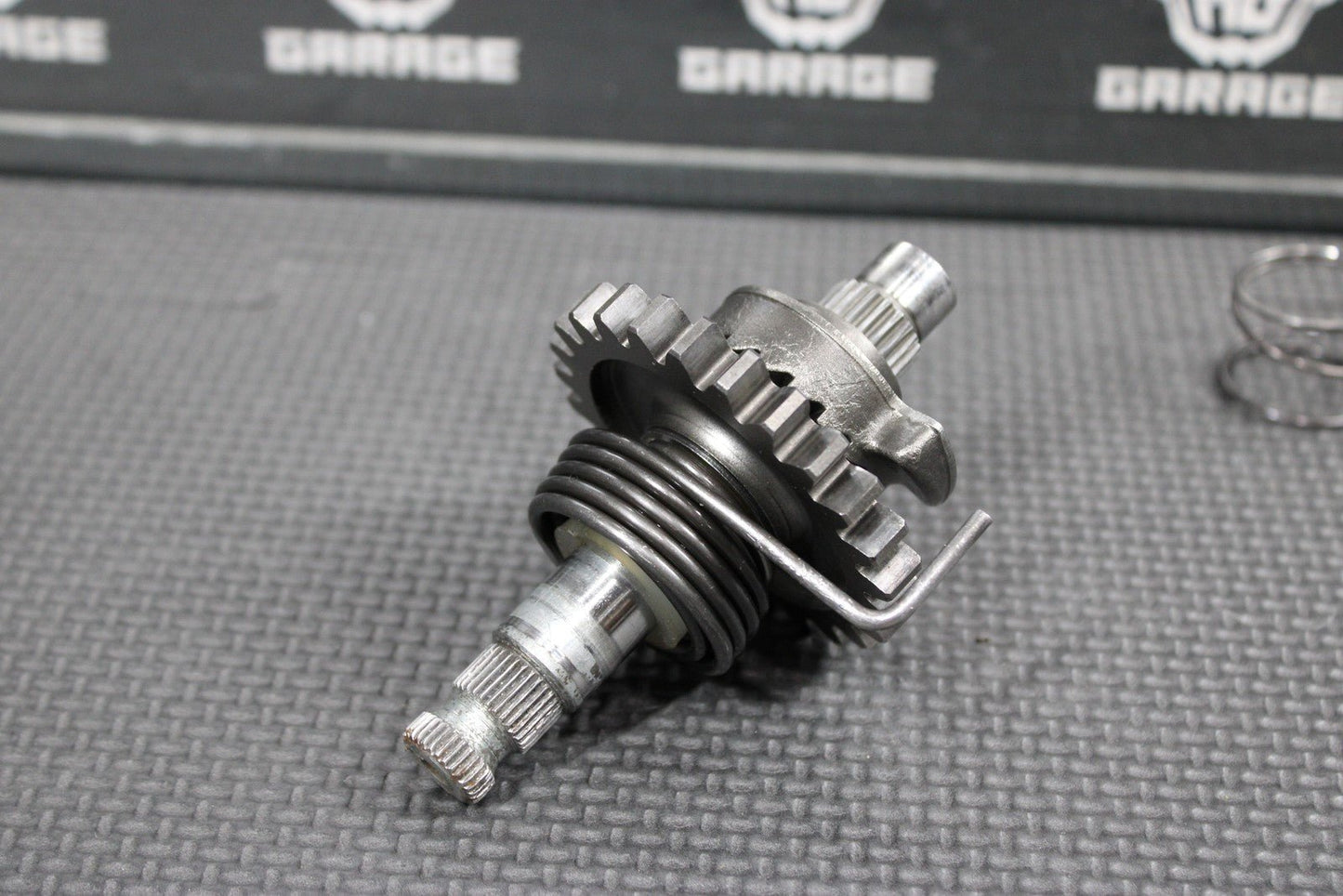 1991 HONDA CR80R OEM KICKSTART KICK START SHAFT W IDLER GEAR 28211 - GC4 - 60 - hggarage