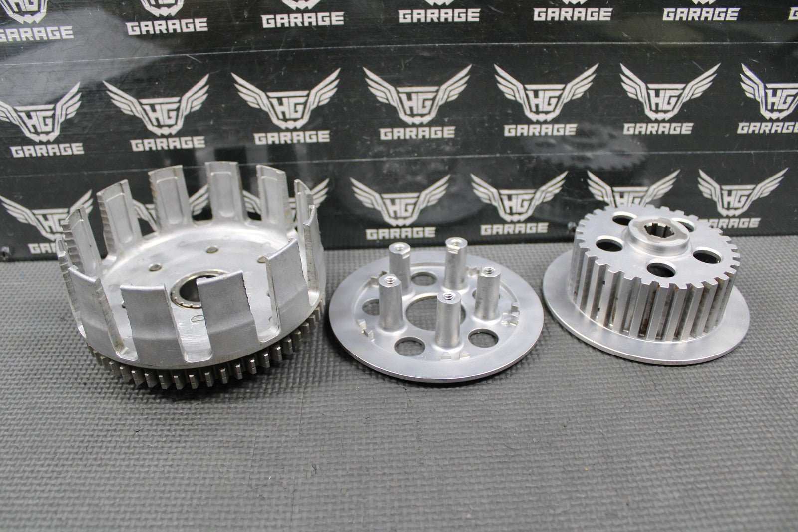 1992 KAWASAKI KX125 OEM CLUTCH BASKET CENTER HUB PRESSURE PLATE 13095 - 1265 - hggarage