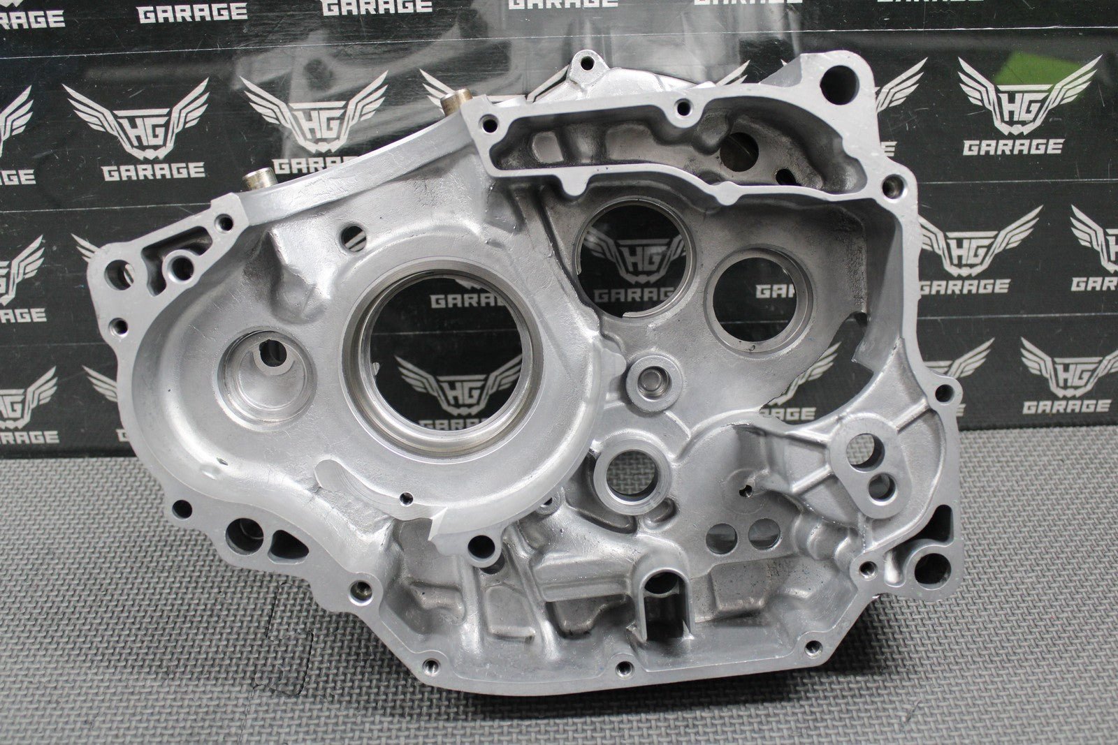 1991 HONDA 90 - 95 XR250R OEM RIGHT ENGINE CRANKCASE CRANK CASE 11100 - KZ1 - 671 MINT - hggarage