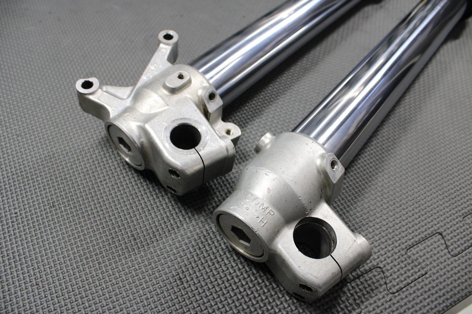 2004 04 - 07 HONDA CR125R OEM 46MM RIGHT LEFT FRONT SUSPENSION FORKS SHOCKS NICE! - hggarage
