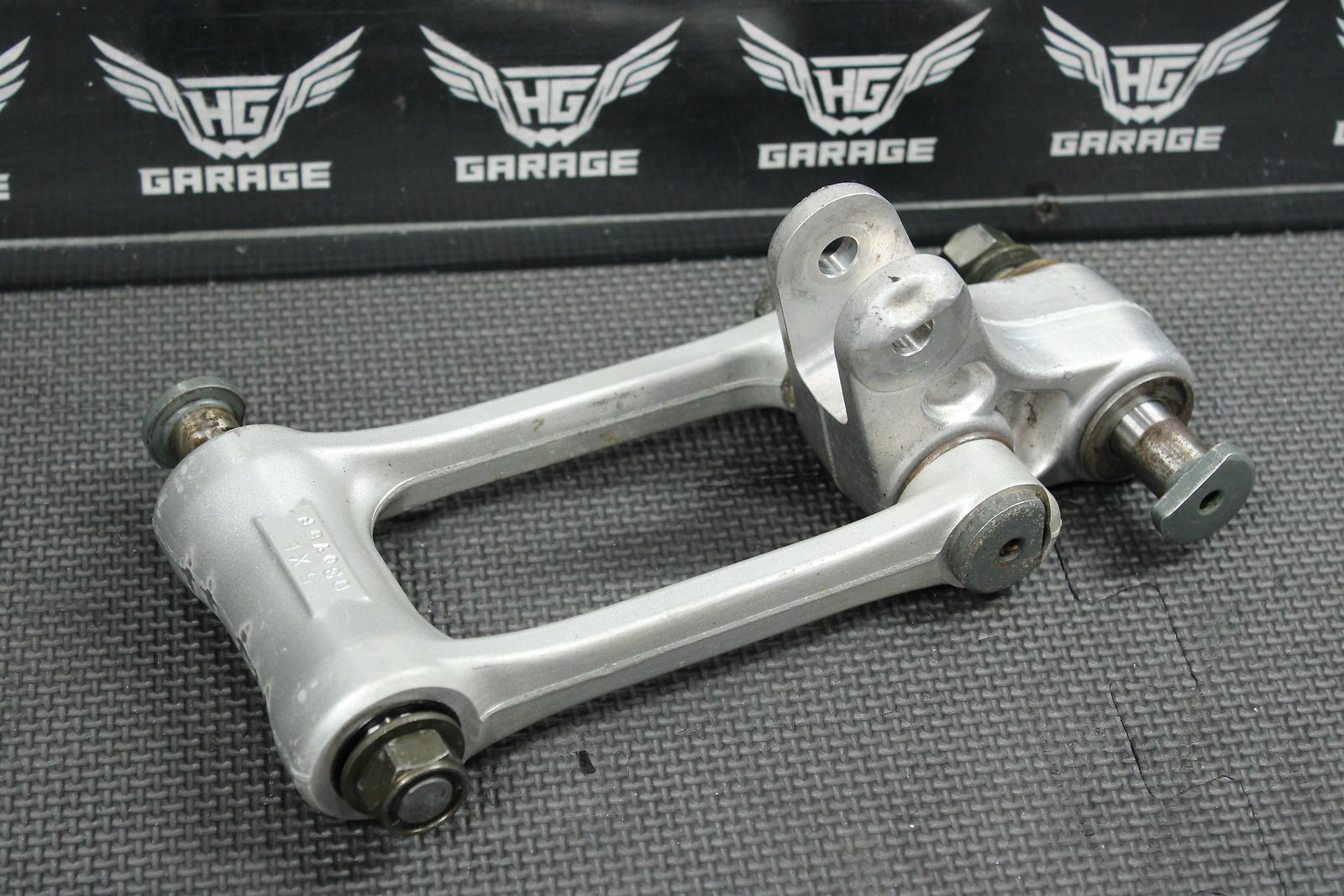 2004 Yamaha YZ450F OEM Rear Shock Linkage Links 5NY - 2217A - 00 - 00 5XE - 2217F - 00 - 00 - hggarage