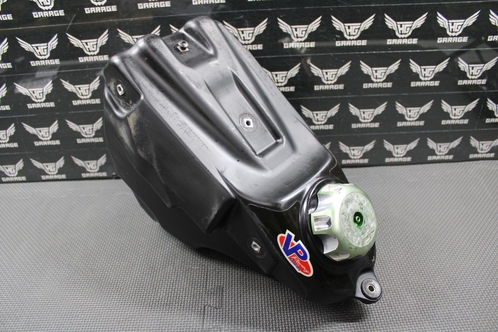 2007 06 - 08 KAWASAKI KX250F OEM GAS FUEL TANK CELL PETROL RESERVOIR 51001 - 0110 - 6Z - hggarage