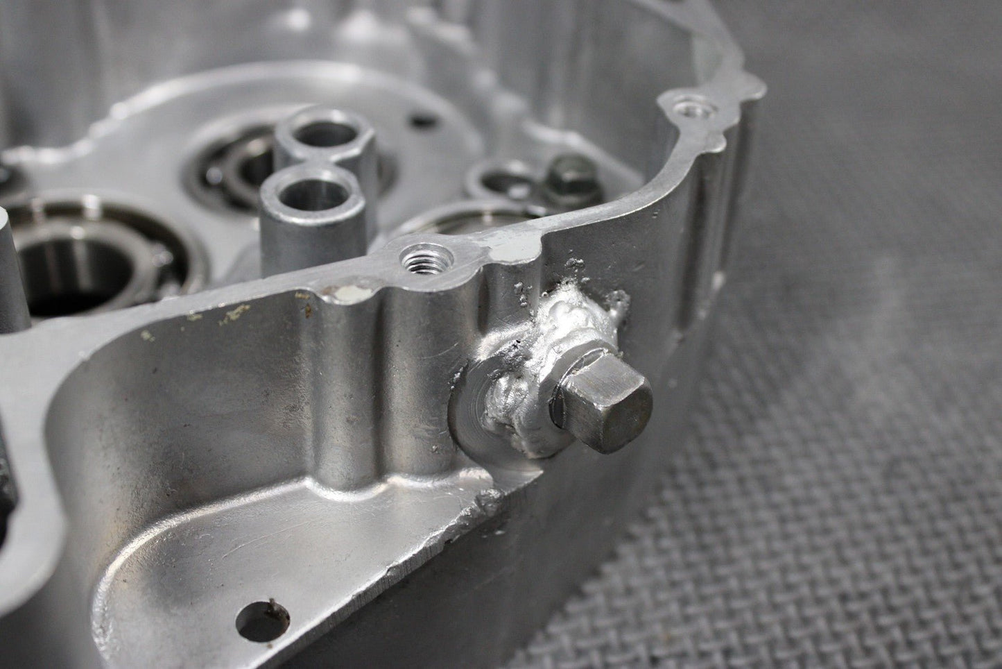 2001 99 - 01 YAMAHA YZ250 OEM RIGHT MOTOR CRANKCASE CRANK CASES BLOCK READ DESC! - hggarage