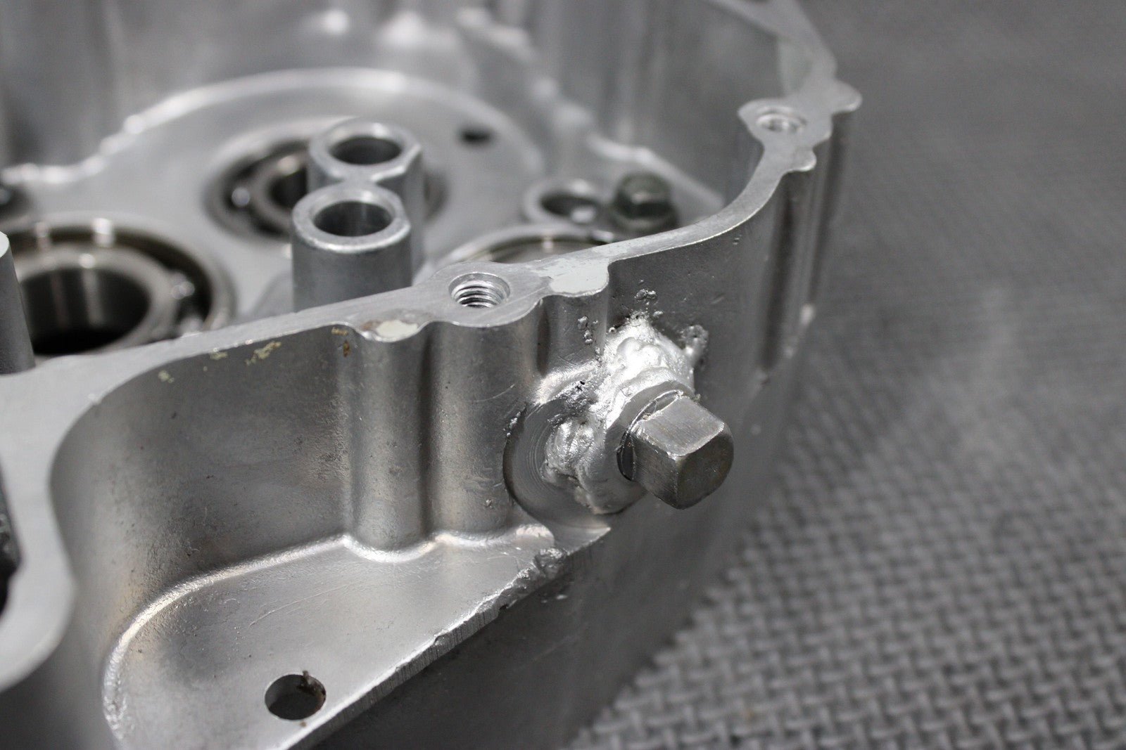 2001 99 - 01 YAMAHA YZ250 OEM RIGHT MOTOR CRANKCASE CRANK CASES BLOCK READ DESC! - hggarage