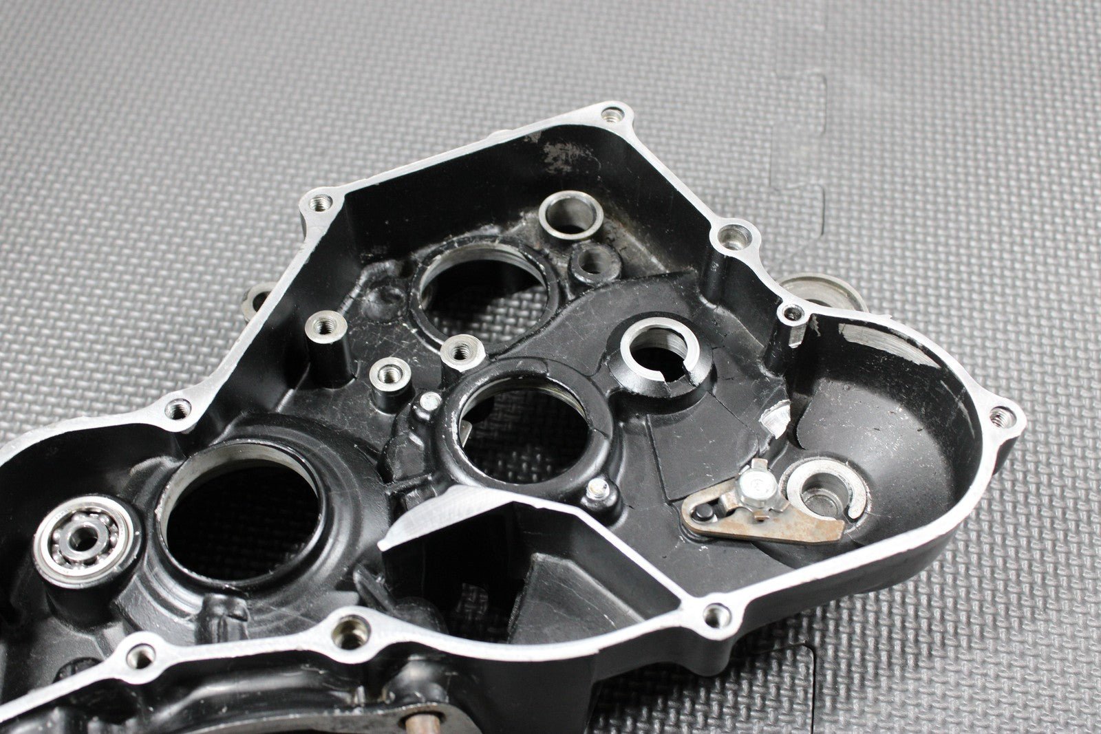 1991 86 - 95 HONDA CR80R OEM RIGHT ENGINE MOTOR CRANKCASE BLOCK 11100 - GC4 - 601 - hggarage