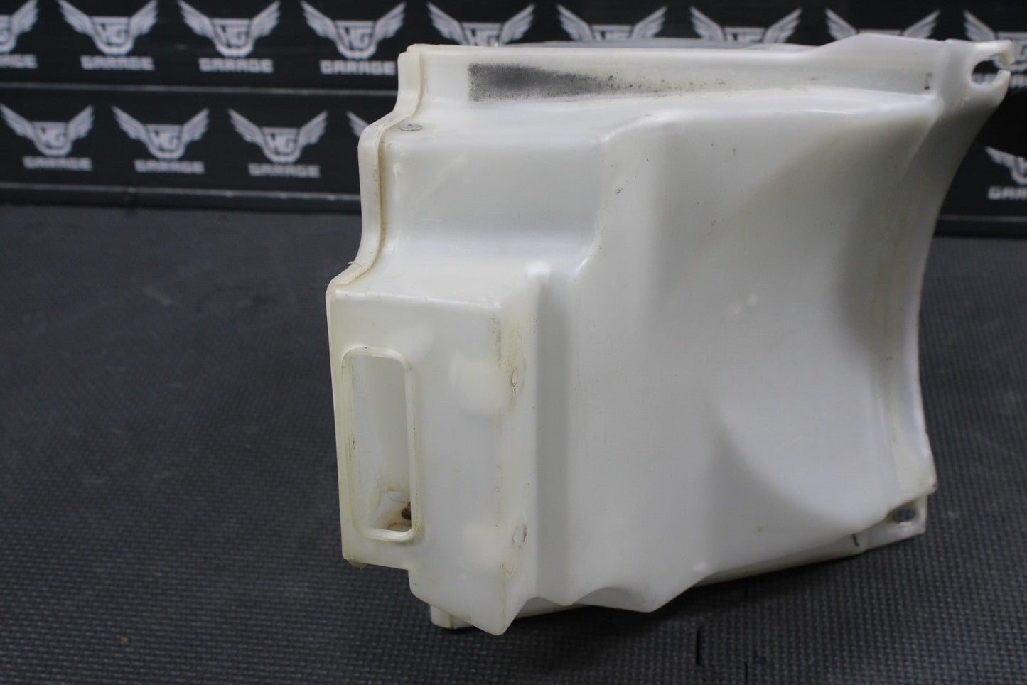 1999 HONDA CR125R OEM AIR CLEANER FILTER BOX WHITE 17210 - KZ4 - J01 - hggarage