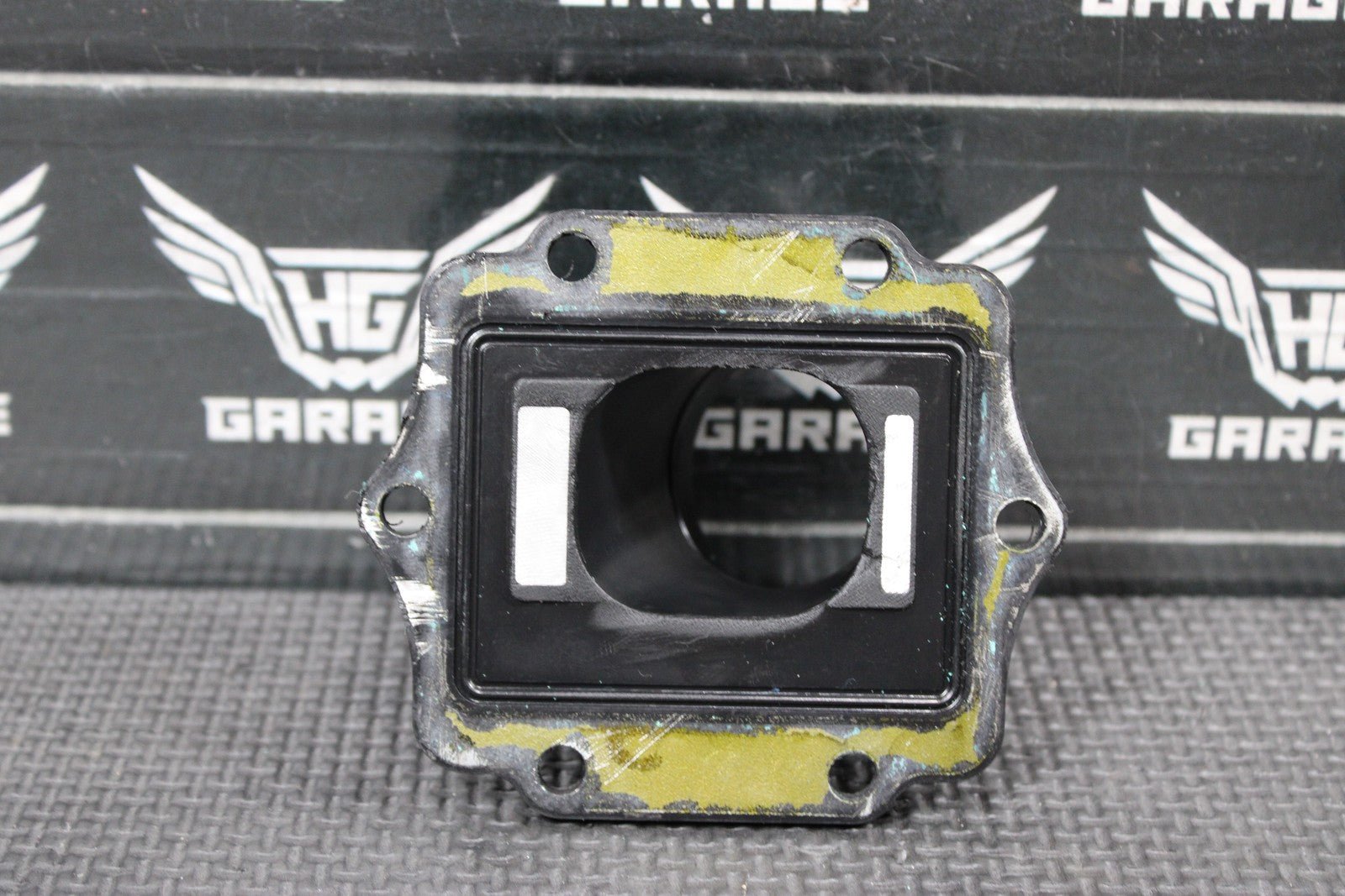 1996 KAWASAKI KX125 V FORCE INTAKE REED BLOCK CARBURATOR HOLDER ASSEMBLY - hggarage