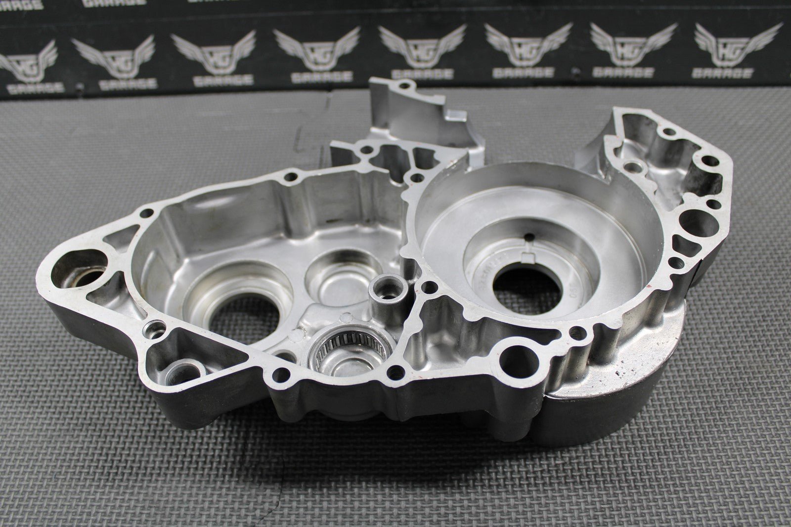 1995 SUZUKI RMX250 MODEL S OEM LEFT ENGINE MOTOR CRANKCASE CRANK CASE 11301 - 4486 - hggarage