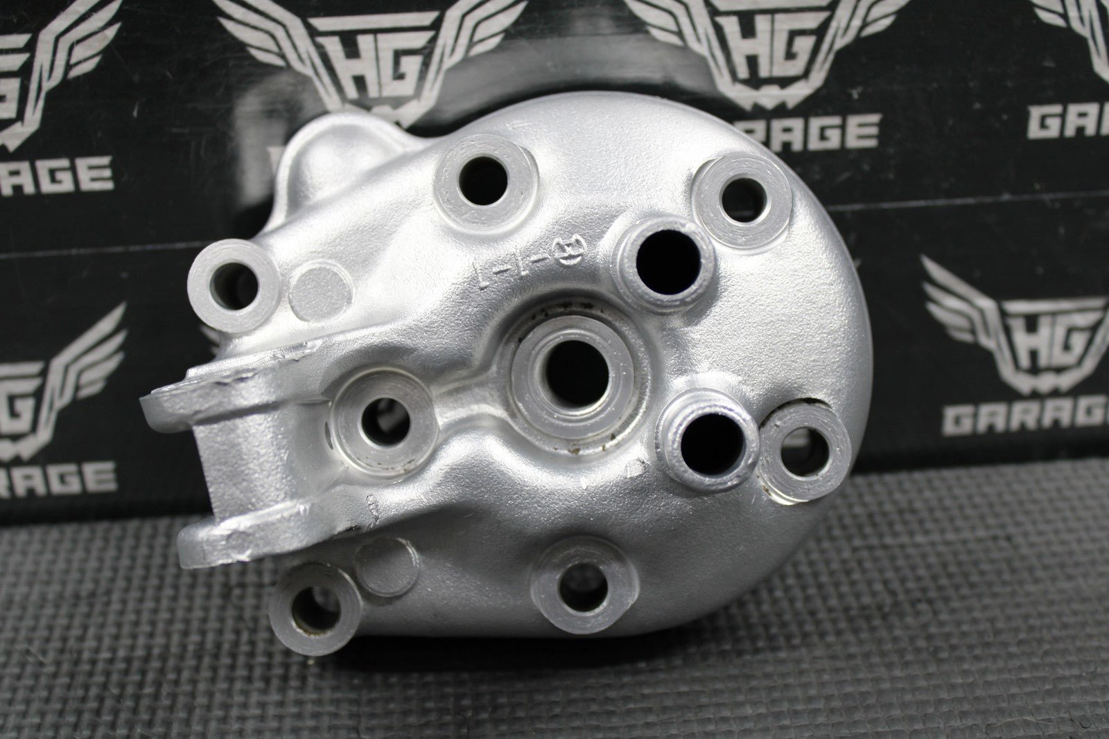 1990 KAWASAKI KX125 OEM ENGINE MOTOR CYLINDER HEAD COVER CAP DOME 11001 - 1316 - hggarage