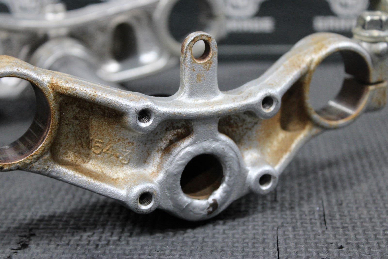 2004 00 - 04 KAWASAKI KX65 OEM FRONT FORKS LOWER UPPER TRIPLE TREE STEM CLAMP - hggarage