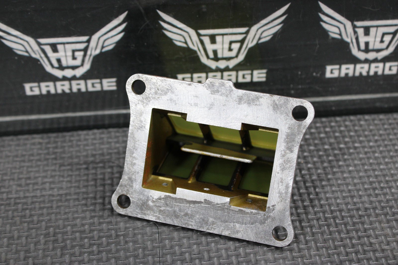 1998 HONDA CR125R OEM INTAKE REED BLOCK ASSEMBLY 14100 - KZ4 - J01 16221 - KZ4 - A10 - hggarage