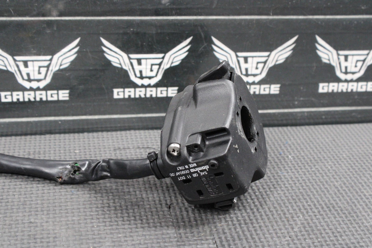 2013 HUSQVARNA TE511 OEM HANDLEBAR MULTI SWITCH HORN HIGH LOW BEAM BUTTON - hggarage
