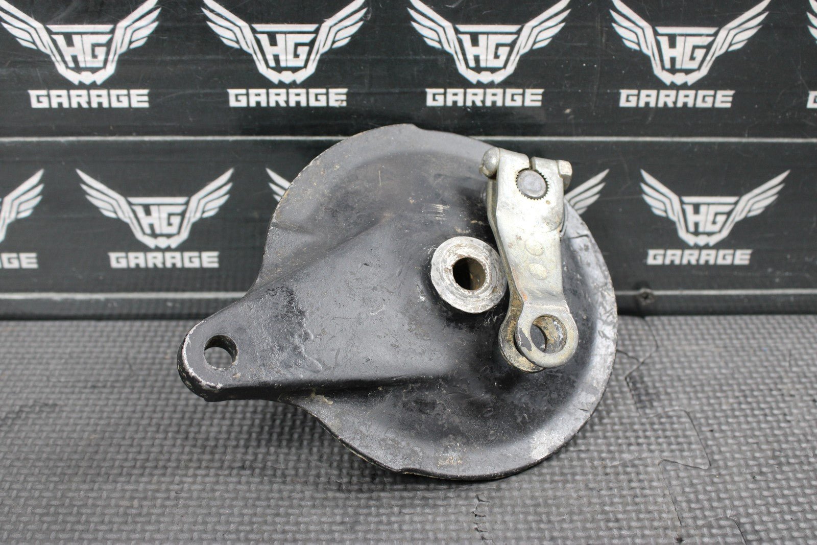 1997 YAMAHA 90 - 00 RT100 OEM REAR BACK BRAKE DRUM ASSEMBLY - hggarage
