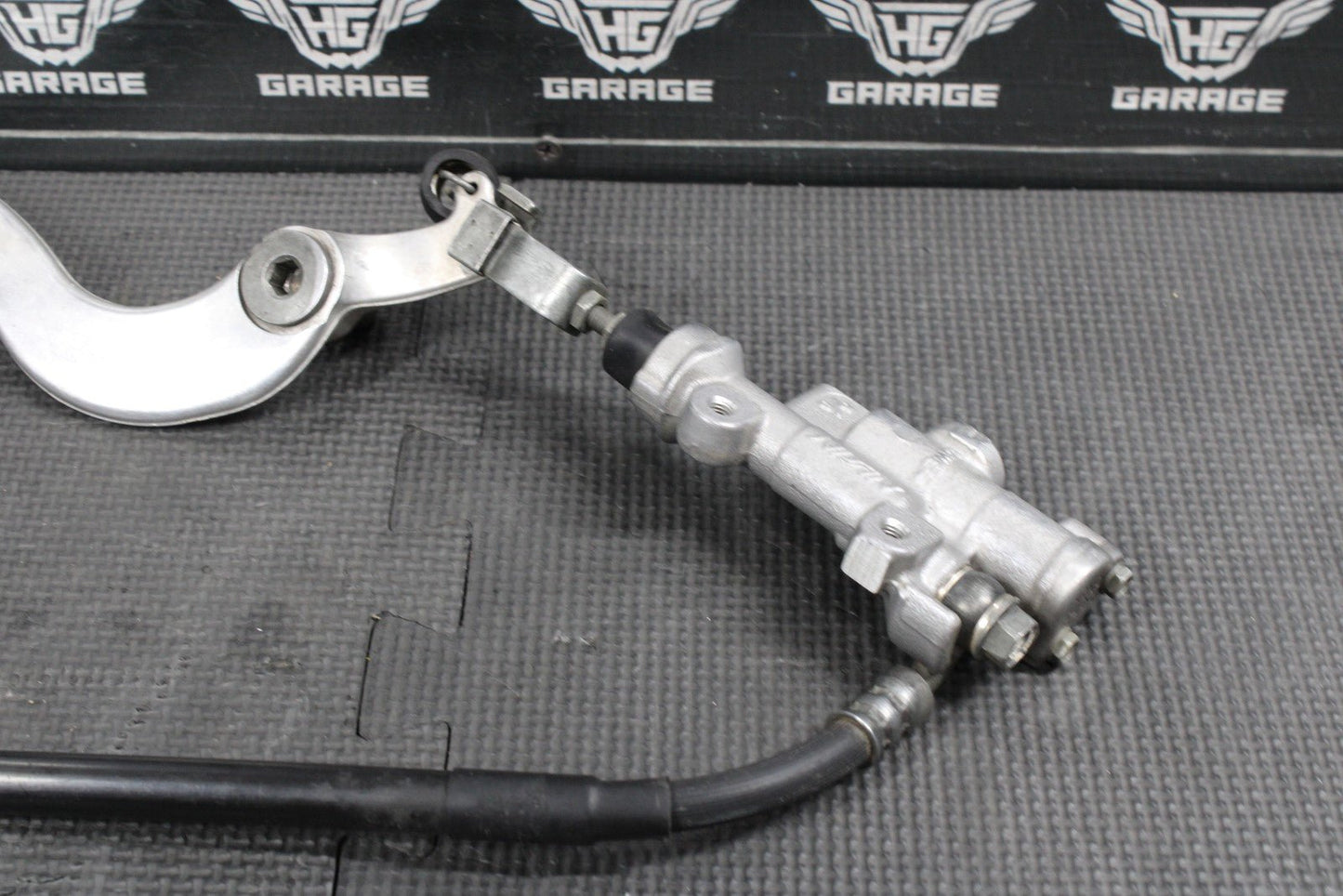 2023 HONDA CRF250R OEM REAR BACK BRAKE CALIPER MASTER CYLINDER LEVER COMPLETE - hggarage