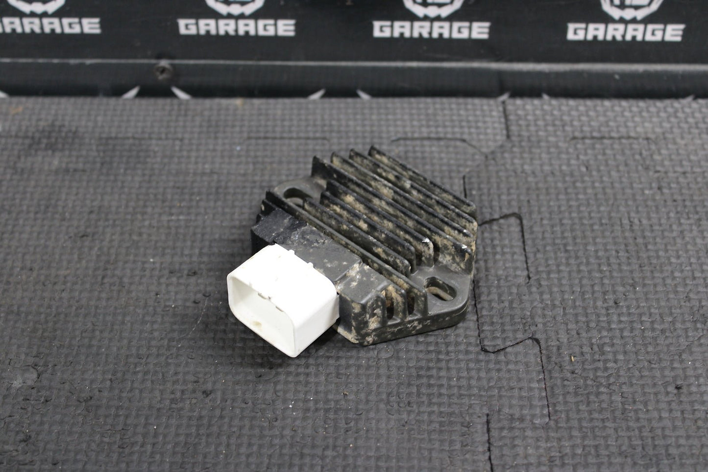 2009 HONDA CRF230L CRF230M OEM RECTIFIER VOLTAGE REGULATOR 31600 - HN5 - hggarage