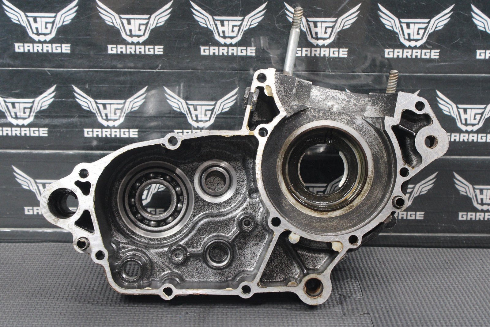 1986 KAWASAKI KDX200 86 - 87 OEM LEFT RIGHT ENGINE MOTOR CRANKCASE CRANK CASES - hggarage