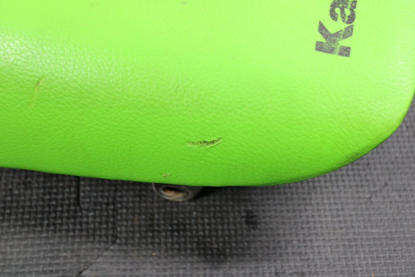 2001 KAWASAKI 2001 2002 KX100 KX85 OEM SEAT SADDLE 53001 - 1937 - MH - hggarage
