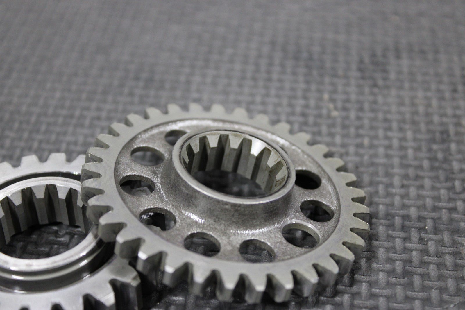 2005 YAMAHA YZ450F OEM ENGINE MOTOR CRANKSHAFT PRIMARY DRIVE GEAR GEARS GOOD! - hggarage