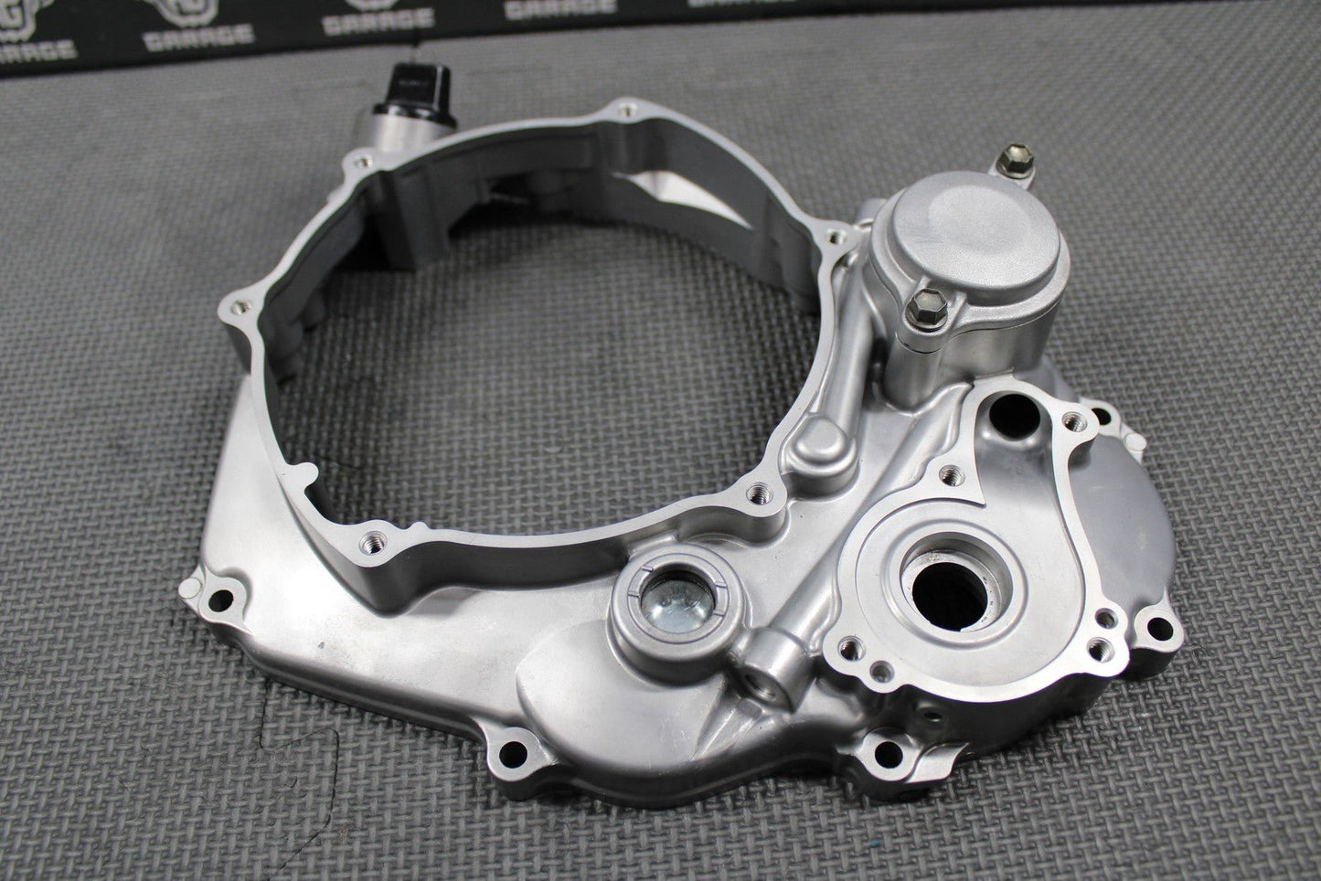 2020 YAMAHA YZ250F YZ250FX OEM RIGHT CASE INNER CLUTCH COVER B7B - 15431 - 00 - 00 - hggarage