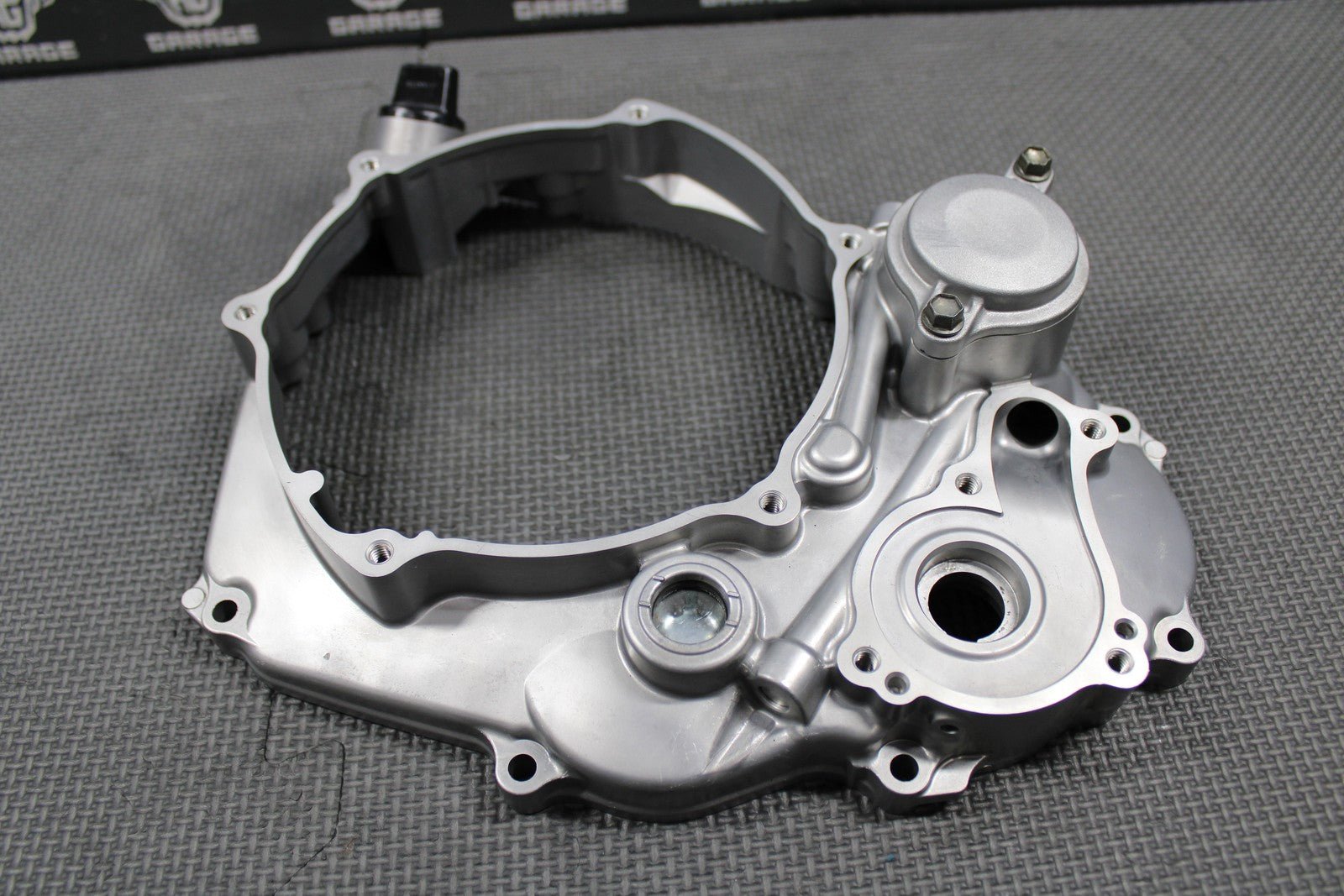2020 YAMAHA YZ250F YZ250FX OEM RIGHT CASE INNER CLUTCH COVER B7B - 15431 - 00 - 00 - hggarage