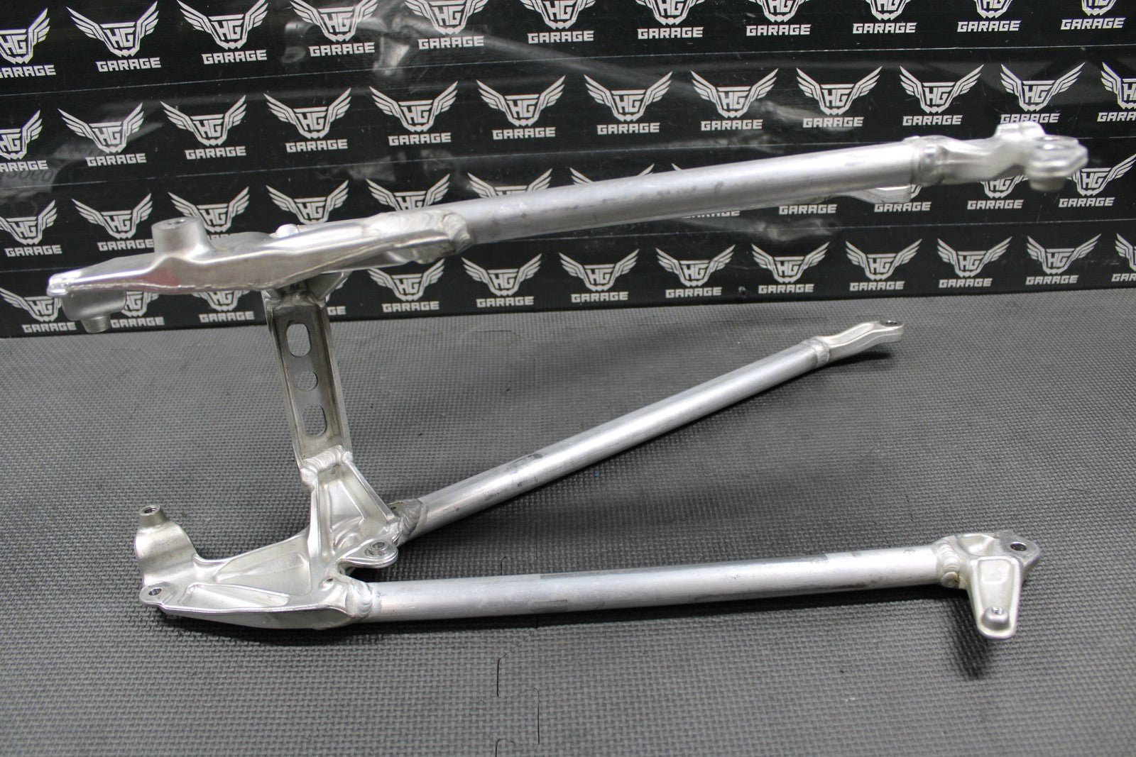 2012 HONDA 11 - 13 CRF250R 11 - 12 CRF450R OEM REAR SUB FRAME SUBFRAME 50200 - MEN - A50 - hggarage