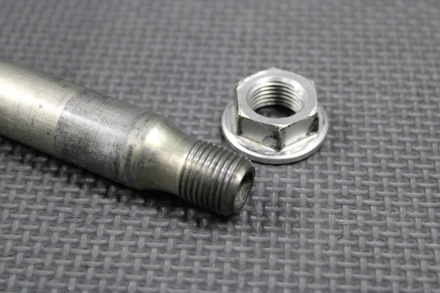 2013 HONDA CRF250R OEM FRONT WHEEL RIM AXLE PIVOT BOLT NUT 44301 - MEN - 000 - hggarage