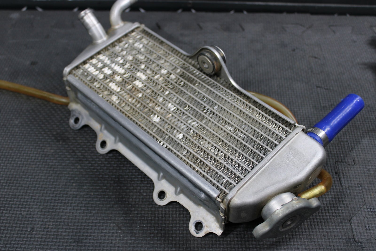 2005 YAMAHA 2005 2006 WR250F 01 - 05 YZ250F OEM RIGHT RADIATOR COOLING COOLER HOSE - hggarage