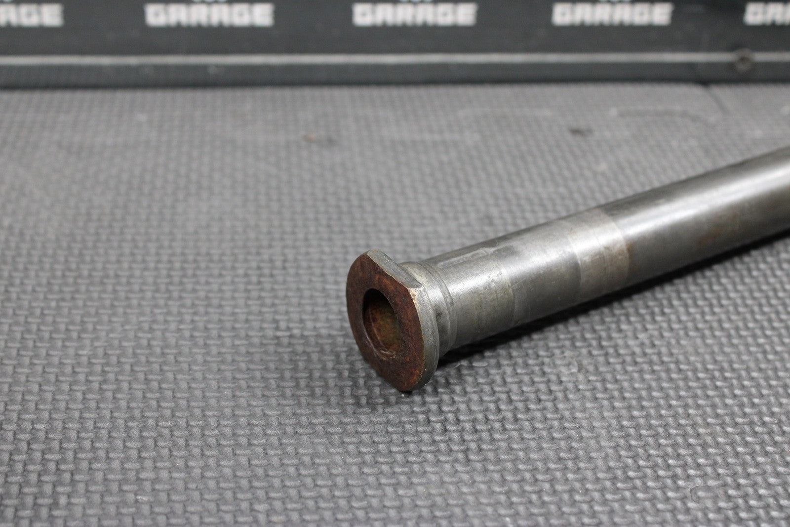 2007 HONDA CRF450R OEM REAR AXLE BACK WHEEL RIM PIVOT BOLT AXLE 42301 - KZ4 - J40 - hggarage