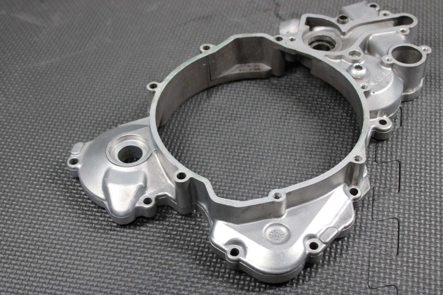 2000 KTM 250 300 EXC OEM RIGHT SIDE ENGINE MOTOR INNER CLUTCH COVER 54630001300 - hggarage