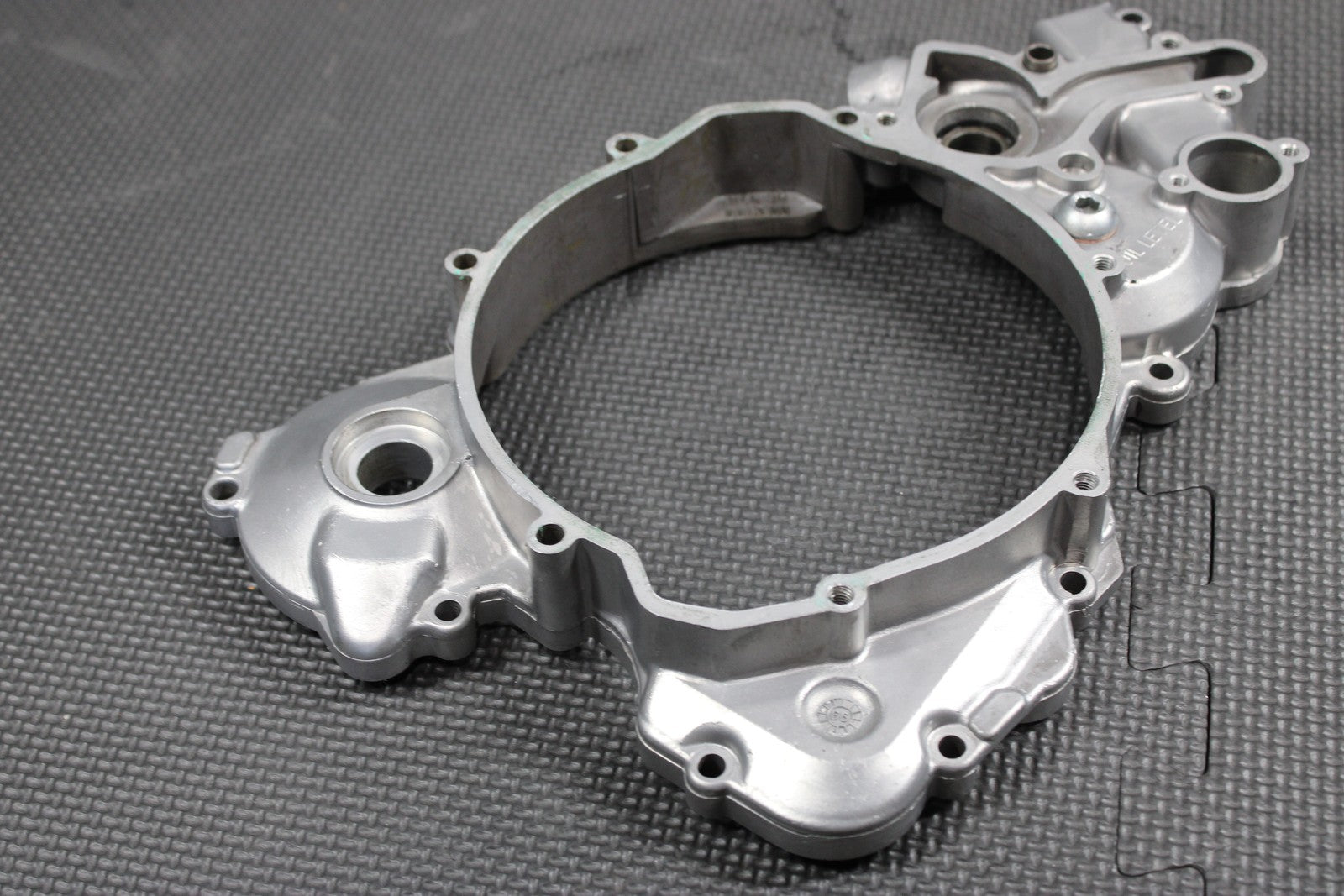 2000 KTM 250 300 EXC OEM RIGHT SIDE ENGINE MOTOR INNER CLUTCH COVER 54630001300 - hggarage