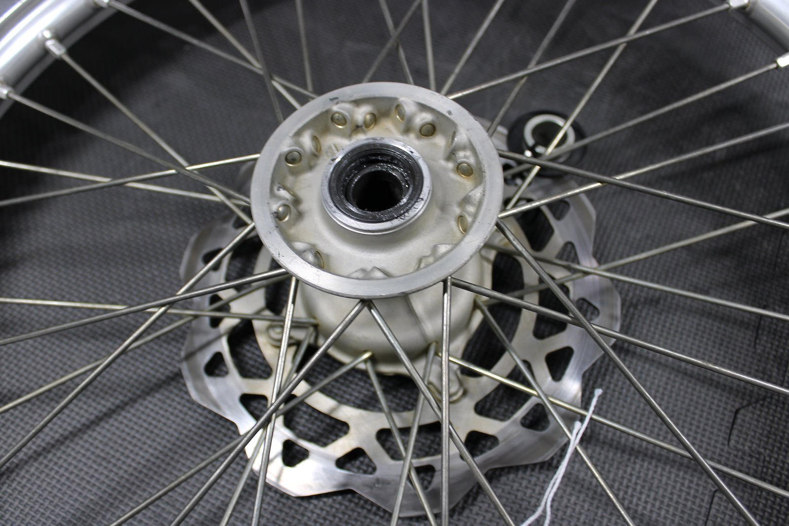 2008 SUZUKI RMZ250 RMZ250L OEM EXCEL FRONT WHEEL RIM HUB ASSEMBLY 54100 - 10H0 - hggarage