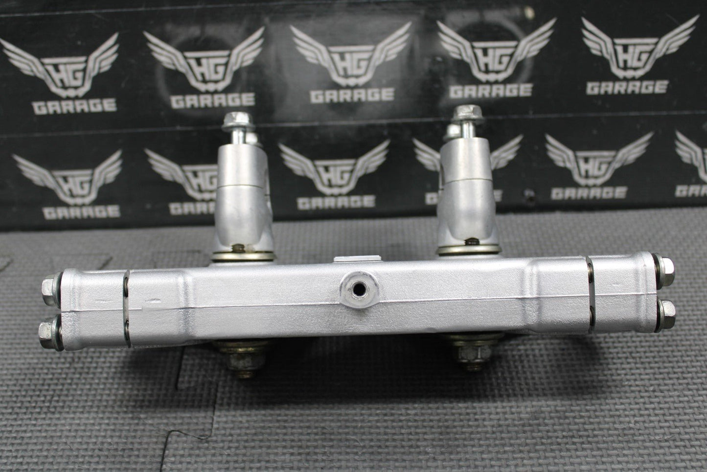 2001 HONDA CR125R CR250R OEM FORK UPPER TRIPLE TREE BAR CLAMP 53300 - KZ4 - J20 - hggarage