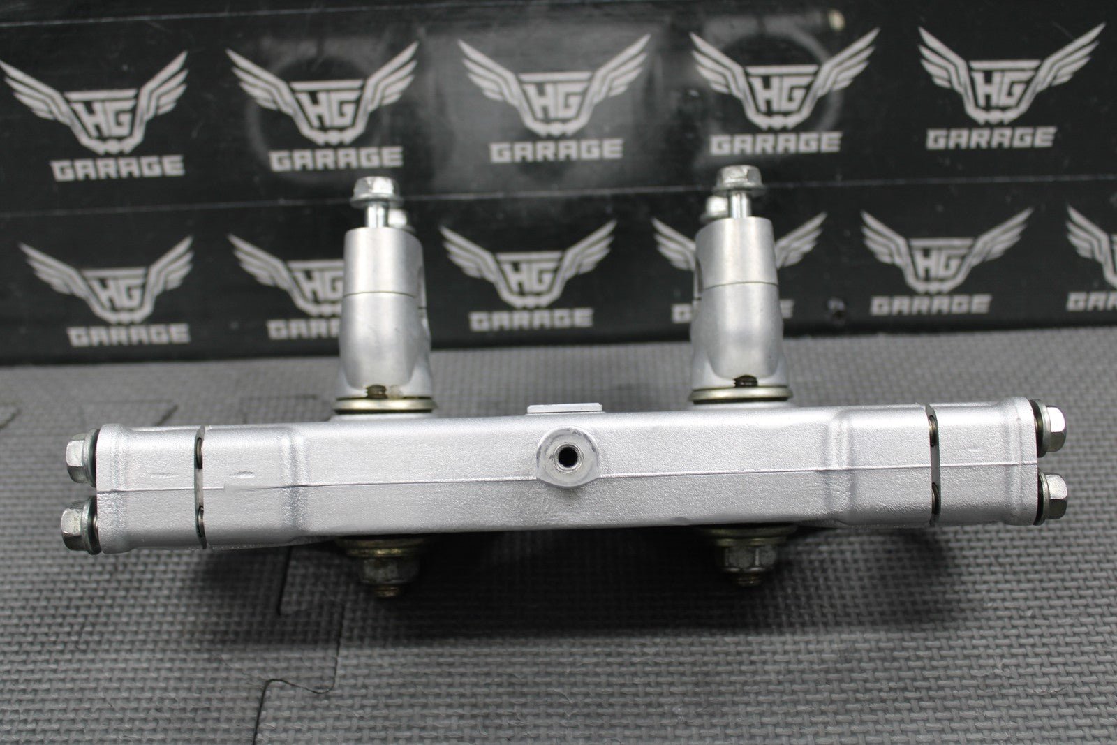 2001 HONDA CR125R CR250R OEM FORK UPPER TRIPLE TREE BAR CLAMP 53300 - KZ4 - J20 - hggarage