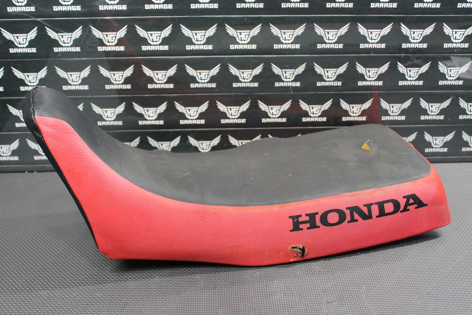 2002 Honda XR200R 93 - 02 OEM Seat Saddle 77200 - KT0 - A50ZA - hggarage