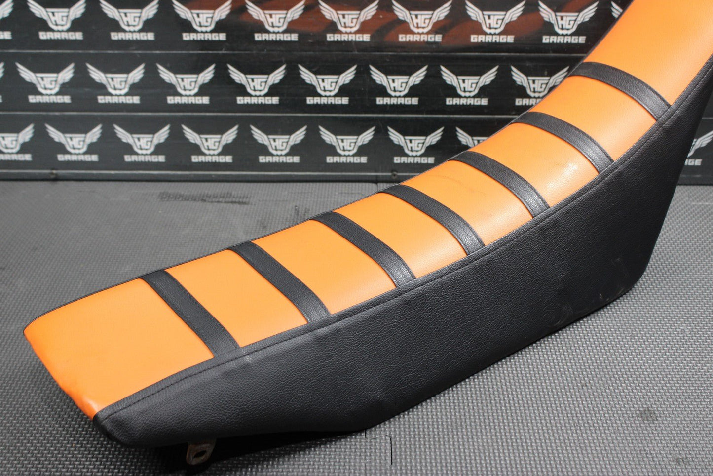 2000 KTM 250 EXC OEM SEAT SADDLE CUSHION COVER SEAT PAN 50307040000 - hggarage
